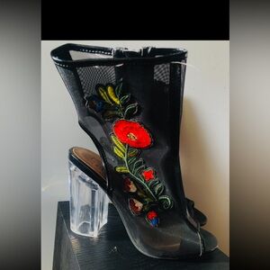 Embroidered Black Mesh Heeled Sandals